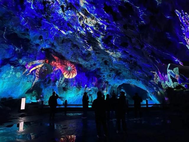 太行溶洞：享18℃清凉夏天，赏5亿年地质奇观