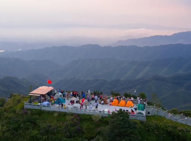 佛山第一峰焕新颜！皂幕山靠“多元体验”强势出圈