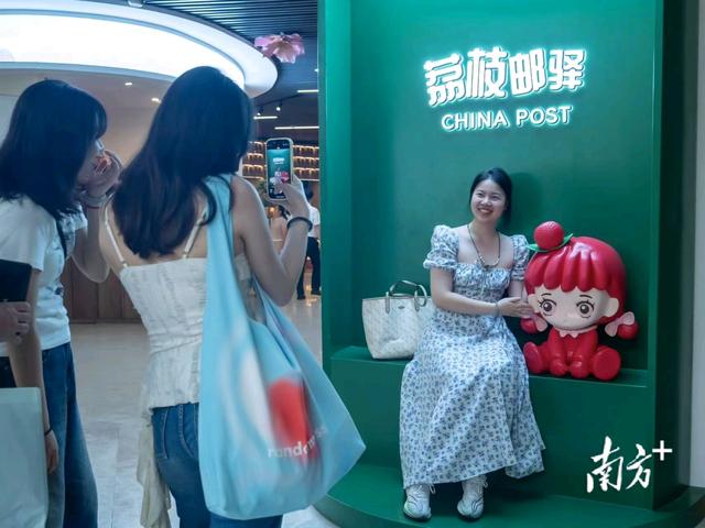 立秋，到柏桥服务区来一场国潮热舞