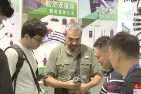 新能源重卡充电桩成“流量担当”图片