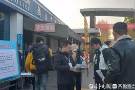 直击山东2025艺考｜美术类考生最后一科！色彩科目即将开考！图片