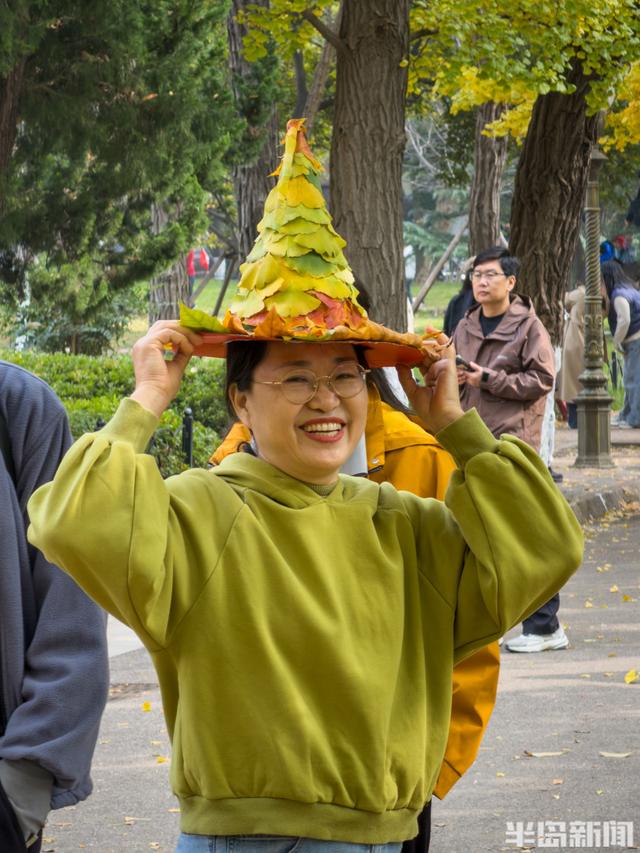 青岛故事 | 八大关银杏大道流量十足，这款落叶帽子火了！