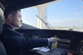 荆荆高铁开通！湖北迈入“市市通高铁”时代图片