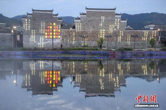 中外嘉宾走进江西乐安流坑古村 感受中华传统历史文化和古建魅力