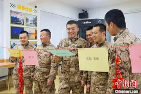 武警桂林支队：元宵佳节  情满军营图片