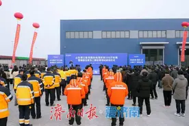 山东港口举办鲁西国际陆港到发100万标箱暨保税仓库及二期监管场站启动仪式图片