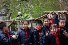 46名青少年代表出任“大熊猫国际推广大使”图片