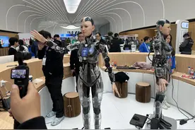 要不要发展“人形”机器人？产学界长期看好具身智能，强调产业发展必须务实图片