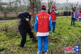 三月春风暖，追“锋”正当时图片