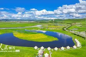 四川阿坝：夏日草原风景如画图片
