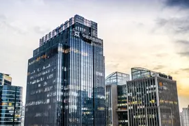 AI赋能金融提振消费！中原消费金融全面拥抱AI技术应用图片