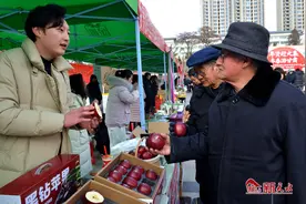 甘肃年货大集在秦安启动 超百种“甘味”线上销售——2025年甘肃电商网上年货节活动侧记图片