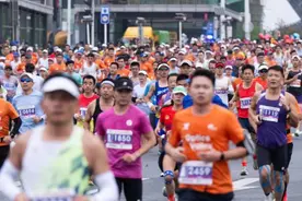 中国光谷，“跑马”36年图片