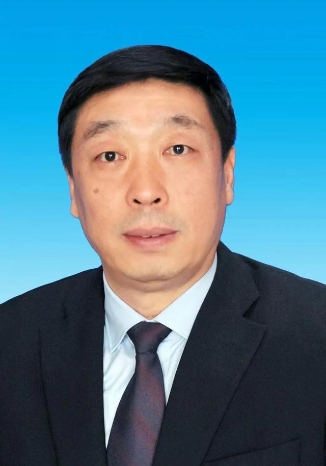 河北省政协十三届四次会议闭幕