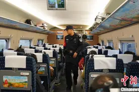 冒用他人身份证购票乘火车，多人被行拘图片