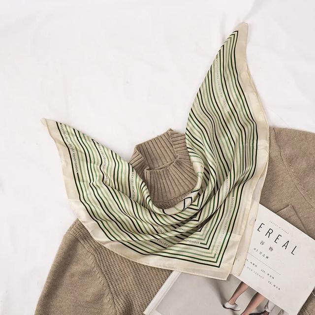 用一条丝巾,把百元单品穿出千元效果