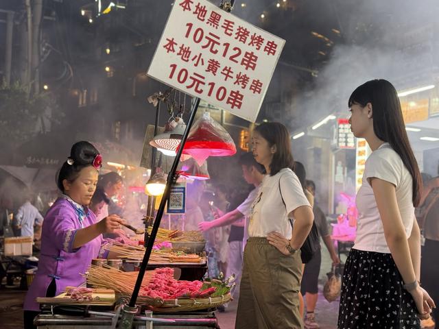 留宿游客占比60%！雷山西江千户苗寨做靓“夜经济”