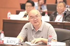 坚持科研反哺教学 促进创新人才培养图片