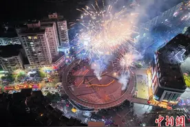 （新春见闻）贵州务川：春节巡游活动热闹非凡图片