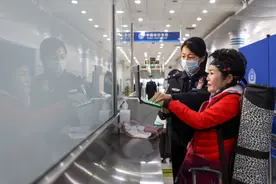 韩国游客“周五下班去山东”，过境免签政策助入境游升温图片