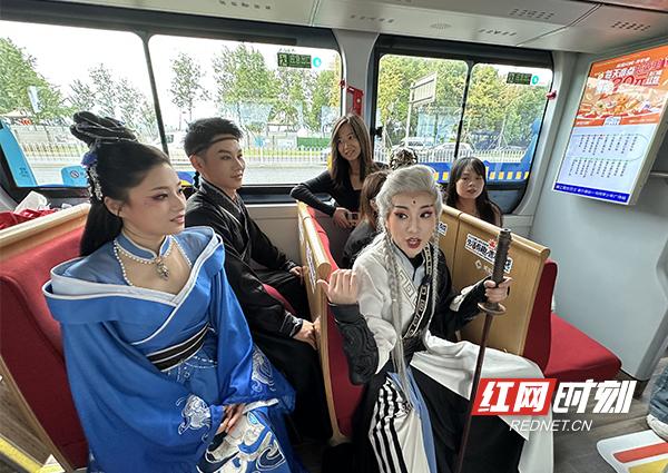 能观光，还能看戏！长沙有座“移动剧场”