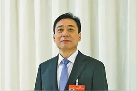 全国人大代表，内蒙古自治区 兴安盟委副书记、盟长苏和：粮经饲统筹 实现盐碱地综合高效利用图片