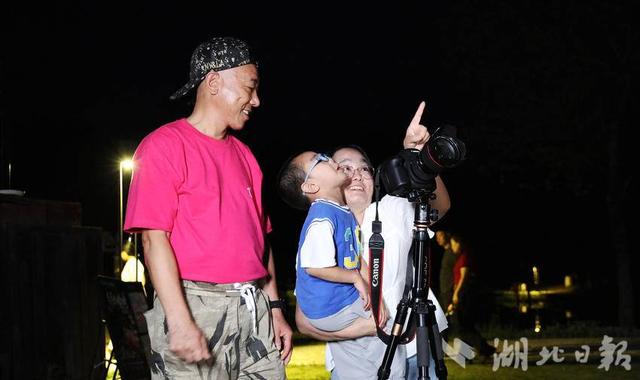 远安：越夜越精彩 星空露营让“星光”变“金光”