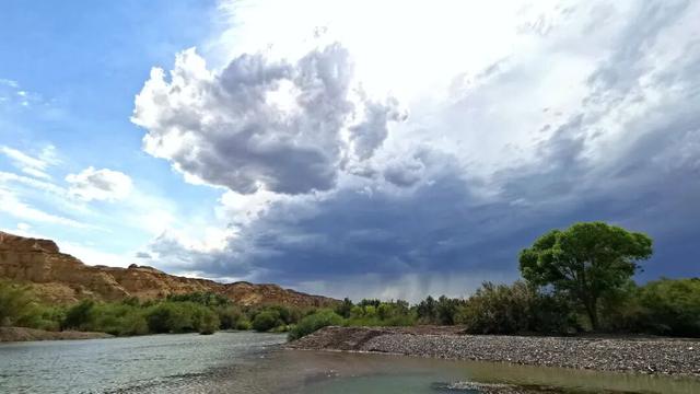 【央媒聚焦丨学习强国】生态中国·幸福画卷丨乌尔禾的云