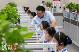 看12345热线如何为听障人士解难题①：热线手语服务，帮她找到了新工作图片