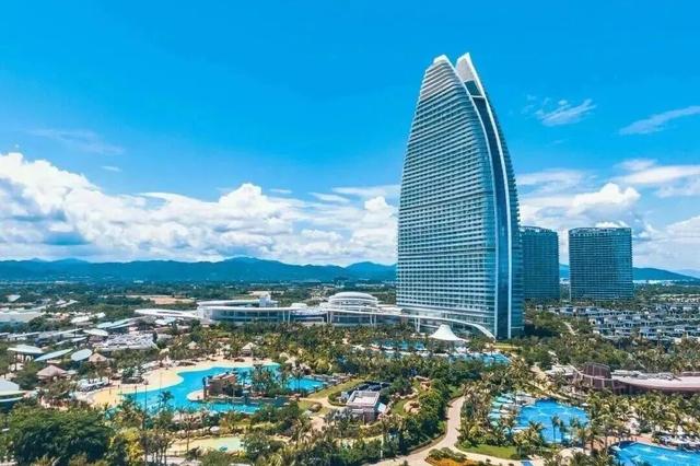 孝敬爸妈好就来海南岛 | 25℃的温暖，是给他们最好的礼物