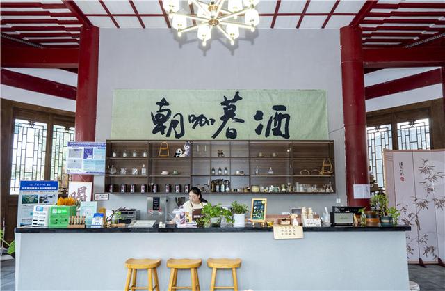 避暑纳凉贵州行 | 铜仁五显庙文旅街区：“潮玩+”重构传统 新地标“破圈”消费