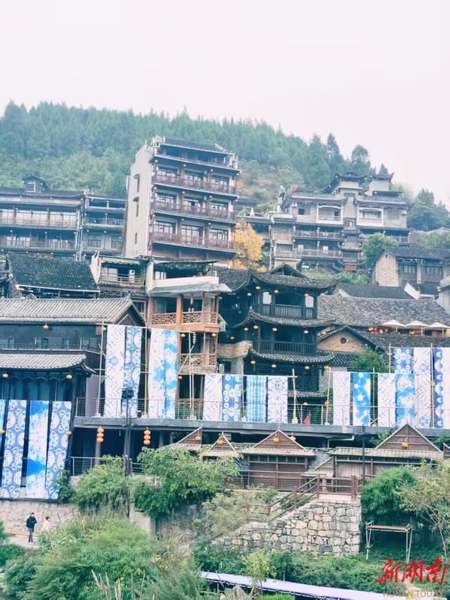 文体视点｜“文景之治”造就了这座“国际网红古镇”