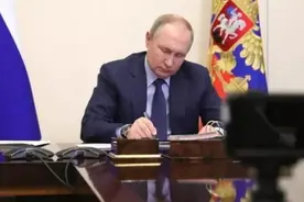 普京批准新版俄罗斯核威慑国家基本政策，克宫回应图片