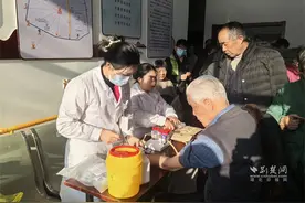 武昌区白沙洲街道：联合多方力量为居民撑起“健康伞”图片