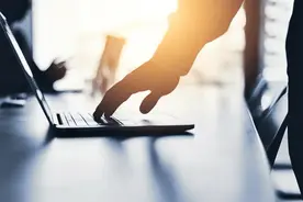美国最新报告警示：AI或对人类物种构成“灭绝级”威胁，必须迅速果断干预图片