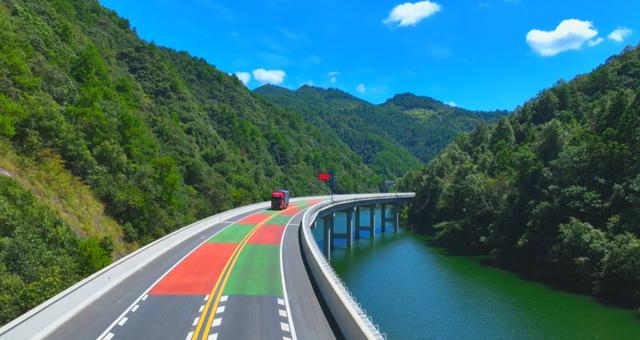 浙江这两条线路入选中国公路学会“2025年度自驾游精品线路”，一起来关注！