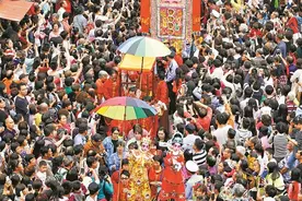 读懂广州·粤韵 | 万物更新三月三 凌空飘色笑春风图片