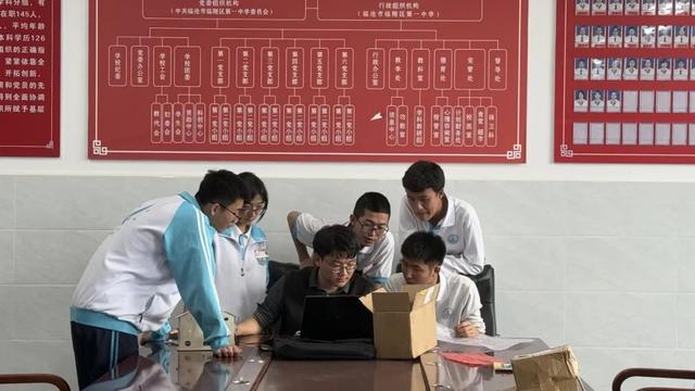 华科大研支团“唤醒山中灵雀”志愿服务项目在省级展示交流中获佳绩