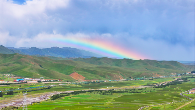 组图丨雨润抓喜秀龙：彩虹牧歌 绿野仙踪