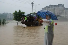 贵州公安紧急驰援榕江、从江抗洪抢险一线图片