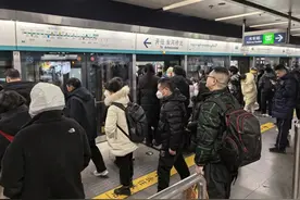 回家过年！返程高峰也别慌，夜里抵京也有车图片