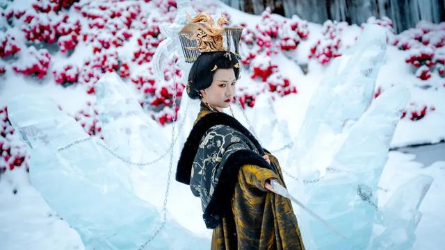 这个冬天，别再“猫冬”啦！300米超长滑道，来这开启嬉冰赏景的雪上之旅
