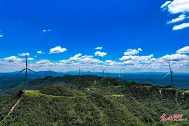 湖南通道：高山风电场图片