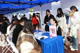 能实战才是硬道理！杭医药学研究生春招受欢迎图片