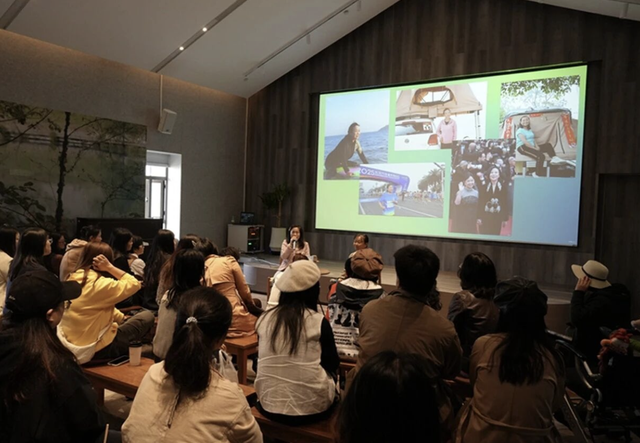 “50岁阿姨自驾游”苏敏携新书亮相成都：房车是我承载梦想的家