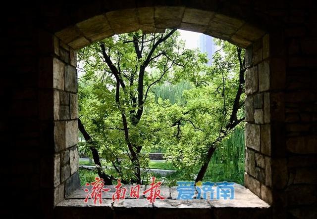 一年四季 泉在济南丨济南腊山河公园：废墟与古城的时光对话