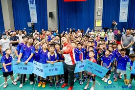 星耀未来青少年羽毛球公开赛全国揭幕战在京举行图片