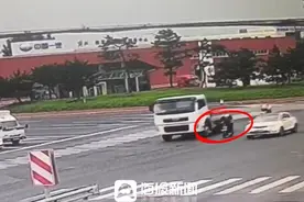 交通事故当事人亲述:安全意识挂心间，戴头盔真能保命图片
