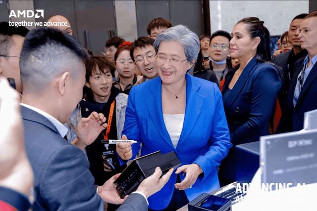 极摩客EVO-T1、EVO-X2升级极摩客AI助手3.2.3版本