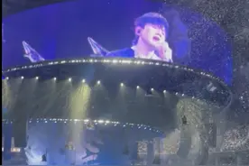 成都演唱会现场有惊喜：张杰给歌迷下雪了图片